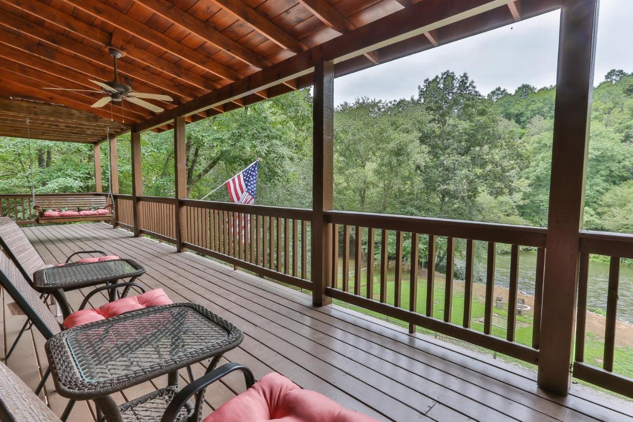 Heaven On The Toccoa Where You Will Enjoy The Sites And Sounds Of The Toccoa River Mineral Bluff Екстериор снимка
