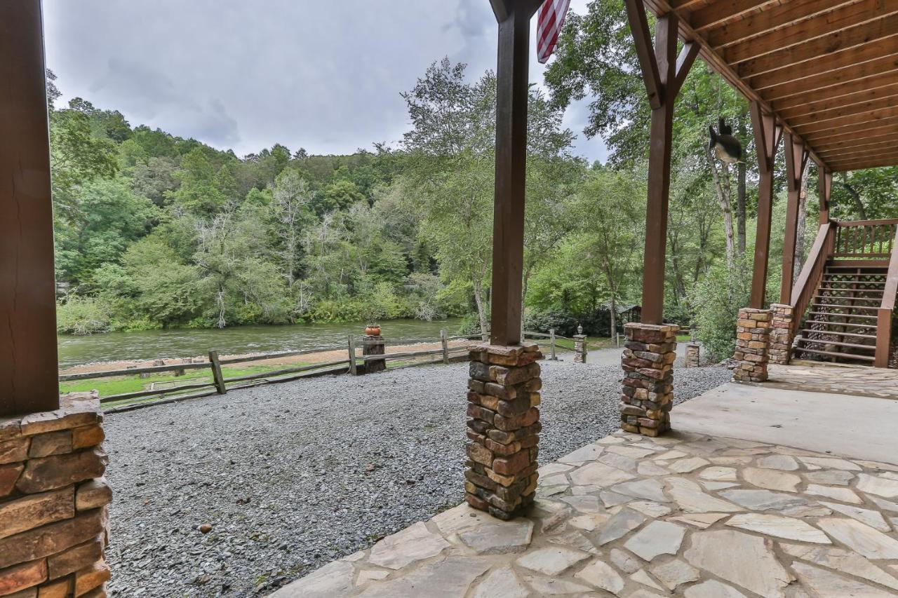 Heaven On The Toccoa Where You Will Enjoy The Sites And Sounds Of The Toccoa River Mineral Bluff Екстериор снимка