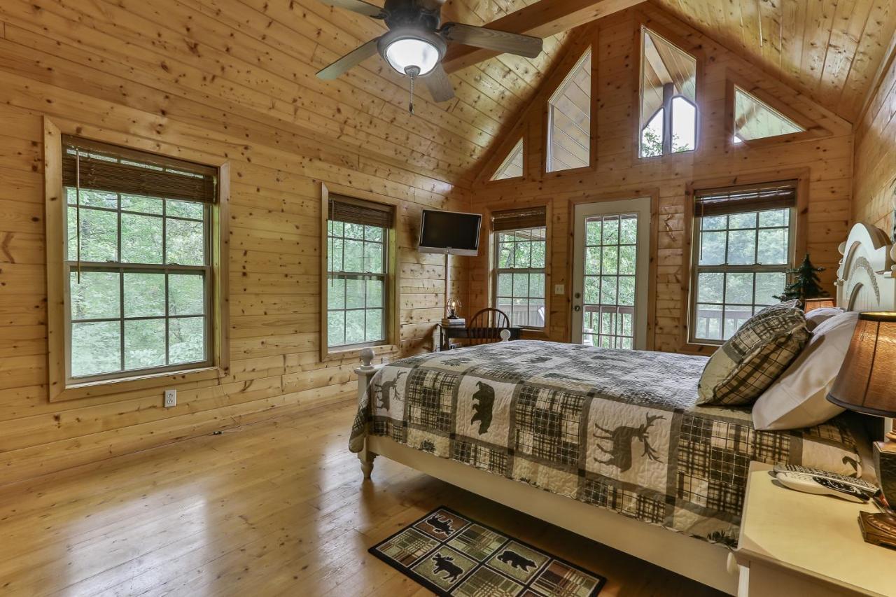 Heaven On The Toccoa Where You Will Enjoy The Sites And Sounds Of The Toccoa River Mineral Bluff Екстериор снимка