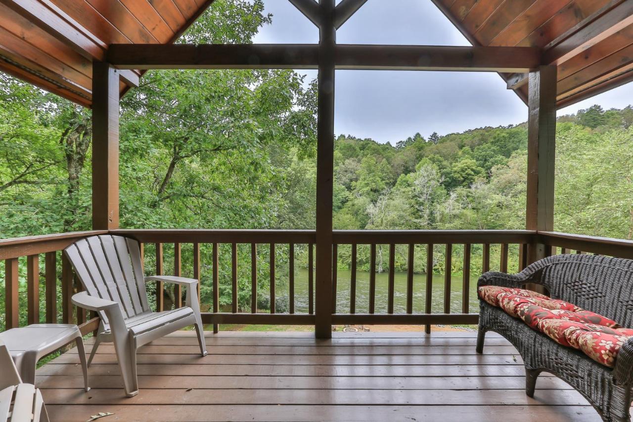 Heaven On The Toccoa Where You Will Enjoy The Sites And Sounds Of The Toccoa River Mineral Bluff Екстериор снимка