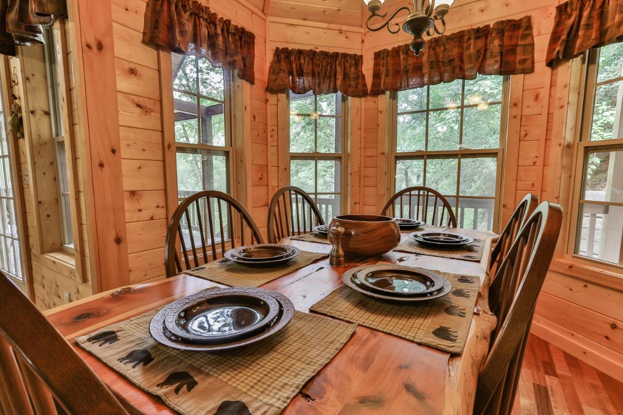 Heaven On The Toccoa Where You Will Enjoy The Sites And Sounds Of The Toccoa River Mineral Bluff Екстериор снимка