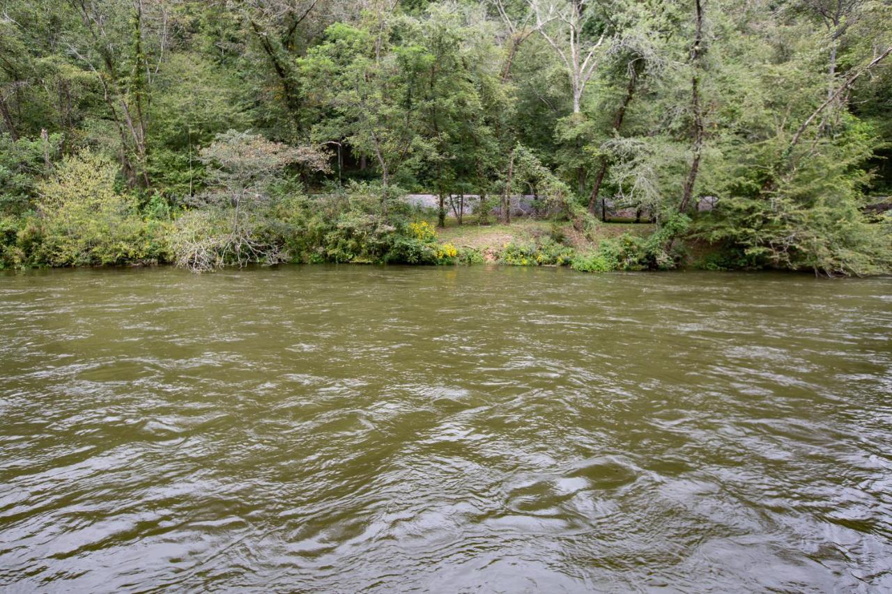 Heaven On The Toccoa Where You Will Enjoy The Sites And Sounds Of The Toccoa River Mineral Bluff Екстериор снимка