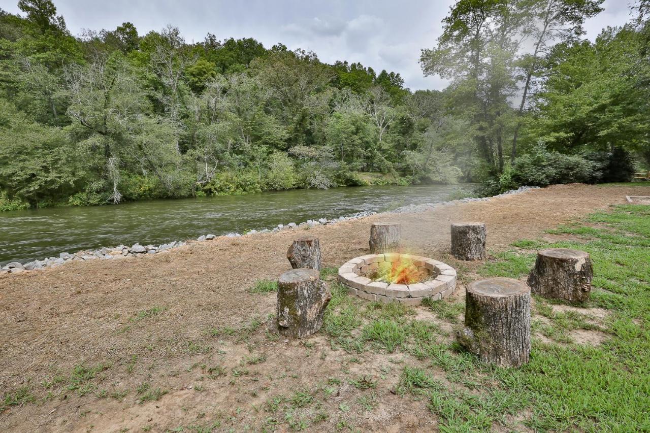 Heaven On The Toccoa Where You Will Enjoy The Sites And Sounds Of The Toccoa River Mineral Bluff Екстериор снимка