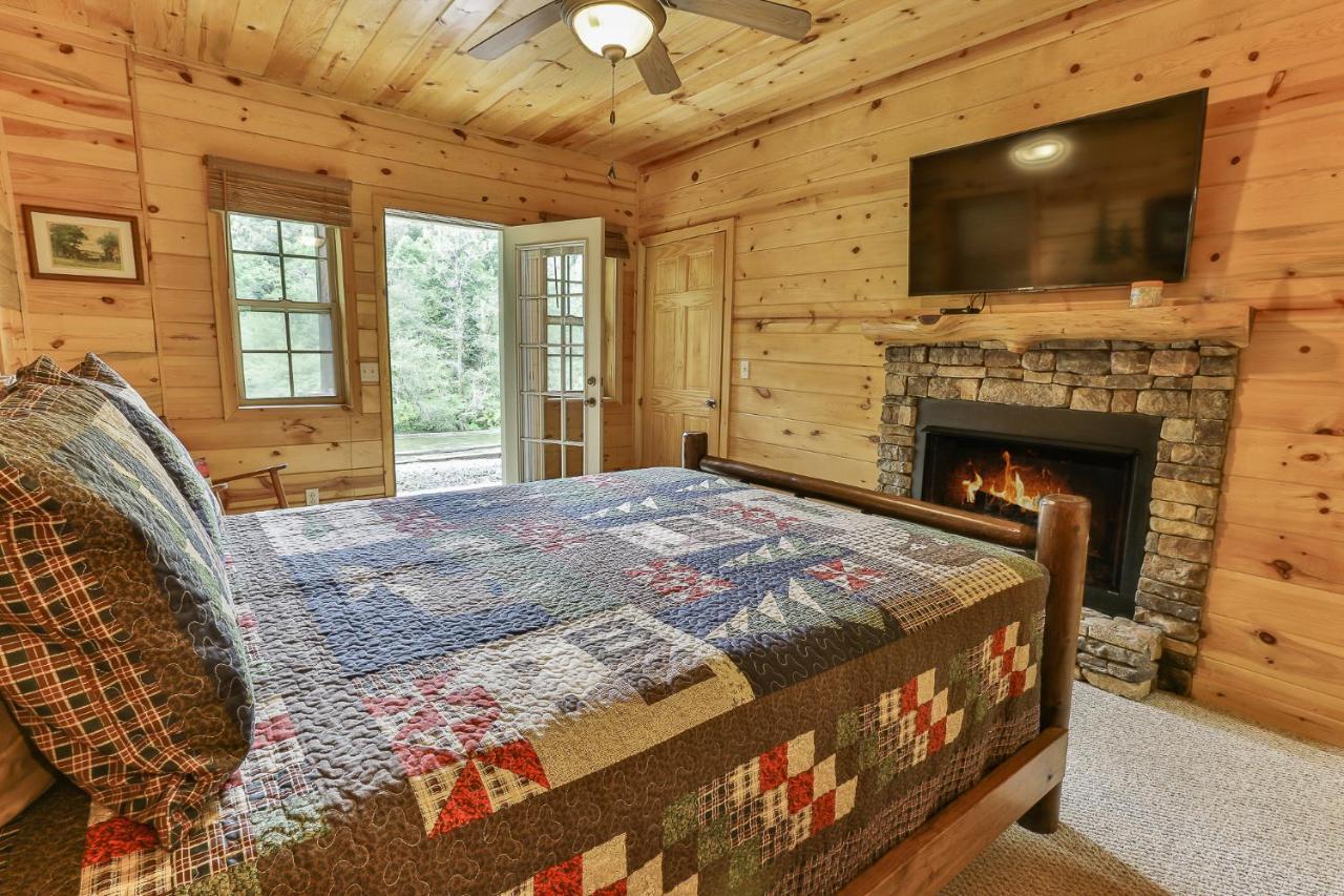 Heaven On The Toccoa Where You Will Enjoy The Sites And Sounds Of The Toccoa River Mineral Bluff Екстериор снимка